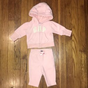 GAP Matching Sets - Gap fleece sweat shirt and pants GAP Matching Sets - Gap fleece sweat shirt and pants